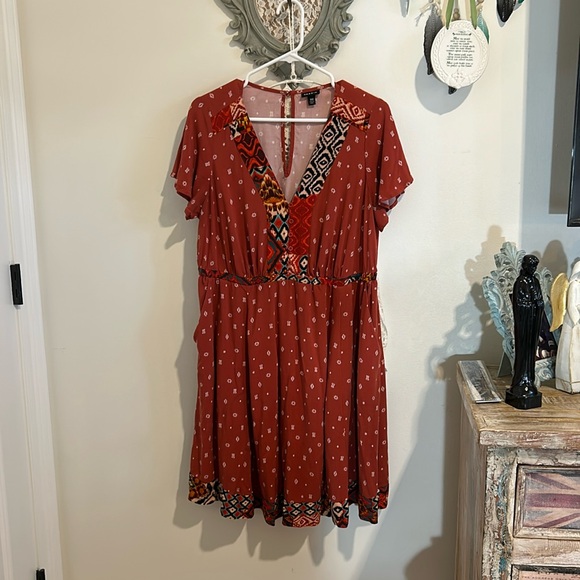 Red torrid dress size 00 - Picture 3 of 7